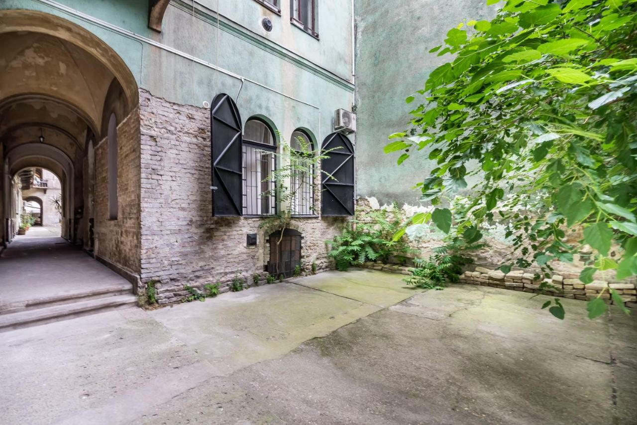 Own At Gozsdu * Budapeszt